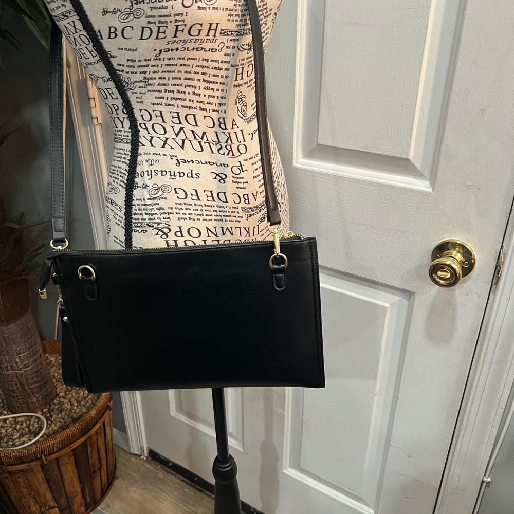 Elegant Black Shoulder Bag‎
